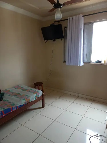 Quarto solteiro homem