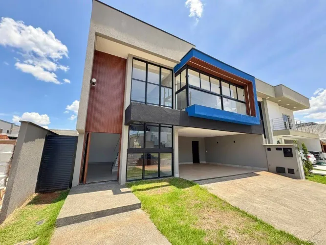 Sobrado com 3 dormitórios à venda, 198 m² por R$ 1.590.000,00 - Condomínio Residencial Vil
