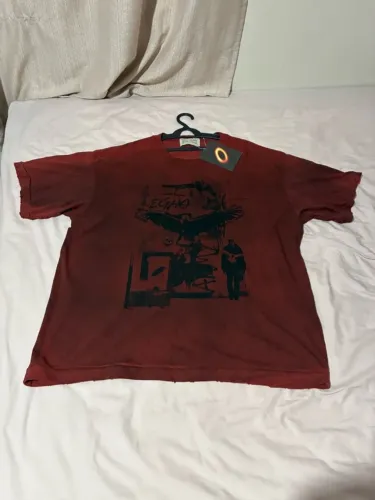 camiseta egho studios stay wild blood