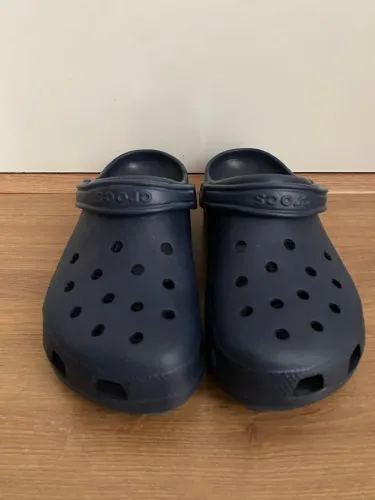 Crocs Classic azul marinho 41