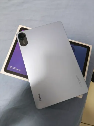 Redmi Pad 2-256gb e 8gb ram. Acompanha: teclado+mouse,capinha azul e película fosca!