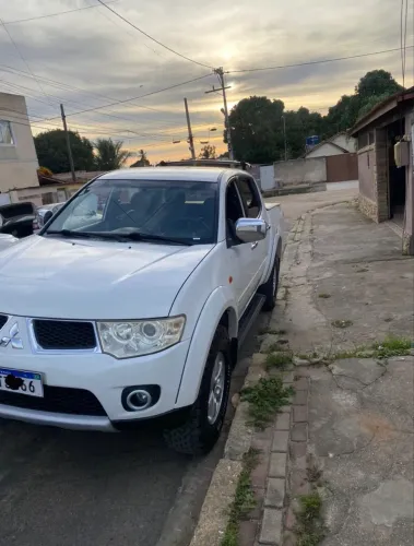 Mitsubishi L200 Triton HPE 3.2 CD TB Int.diesel AUT 2013