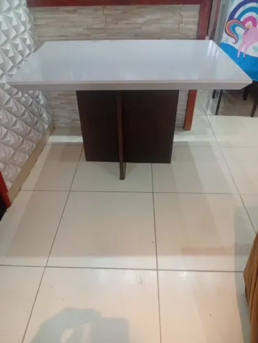 Mesa MDF, jantar 4 lugares.