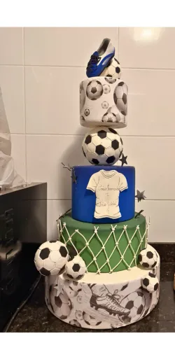 Bolo Fake Maquete Futebol - Tema Esportivo
