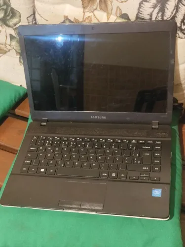 [PARA PEÇAS OU CONSERTO] Notebook Samsung Series 3 / Essentials (NP370E4K) 
