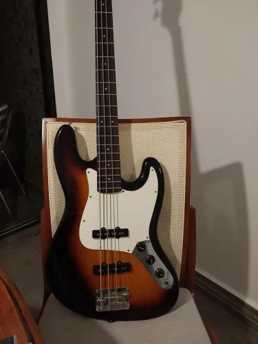 Baixo Washburn Jazz Bass