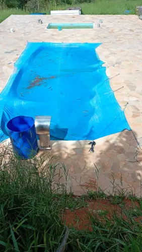 Chácara confortável, Toda no porcelanato com piscina 4x8 e uma infantil 