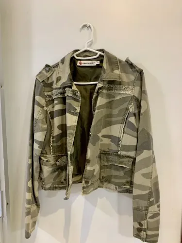 Jaqueta Verde militar com bordado 