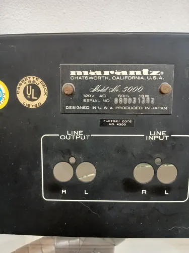 Tape deck Marantz Model 5000 ( painel traseiro)