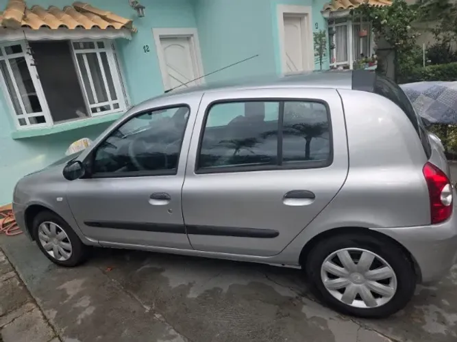 Renault Clio Campus Hi-flex 1.0 16V 3P 2010