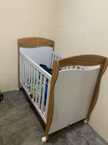 Vende se berço americano
