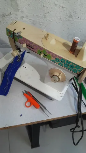 Maquina de costura singer