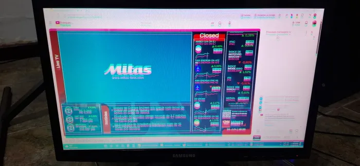 2 monitores Samsung 22"  (com defeito - imagem desfocada)