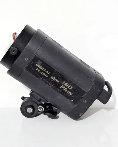 Flash para estúdio Atek 160