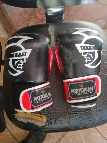 Vendo luva de boxe