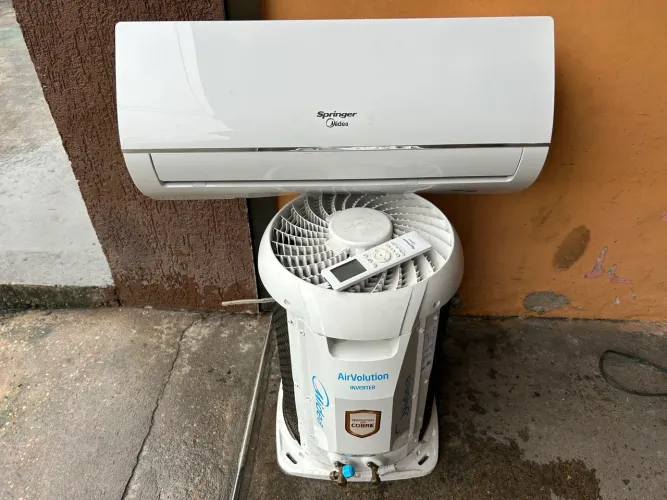 Springer midea 9 mil btus novo 