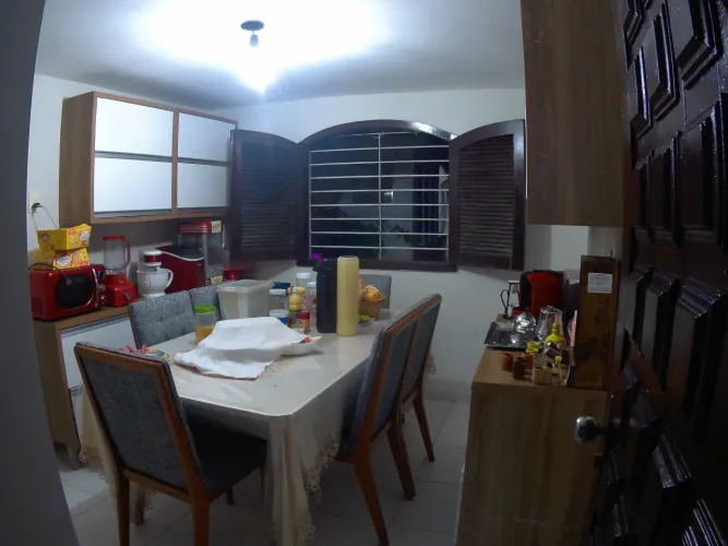Vende-se casa em Jardim São Paulo com quatro quartos ampla e iluminada
