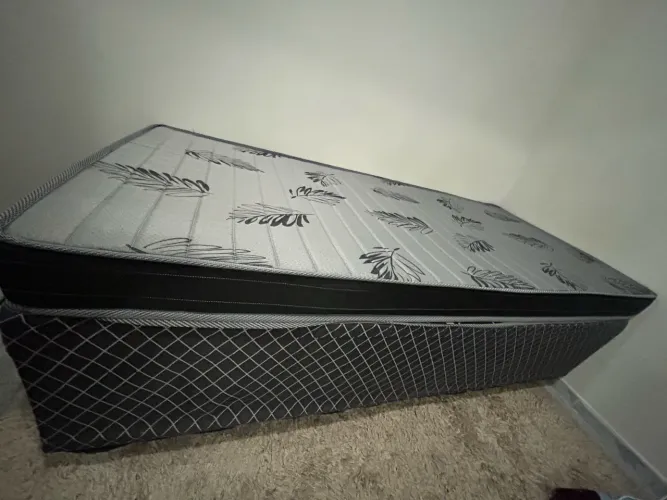Base cama box solteiro e colchão 