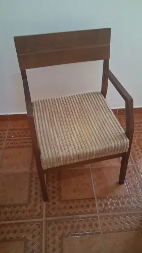  Cadeira de braços estilo vintage