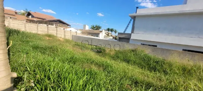 Terreno à Venda no Condomínio Residencial Canto Del Bosco em Valinhos, no bairro Jardim Pa