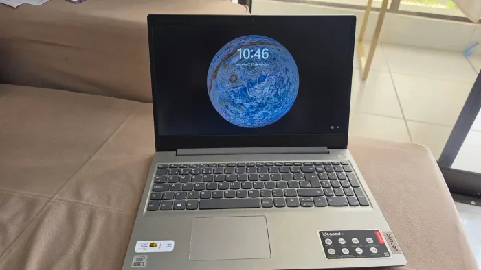 Notebook Lenovo seminovo