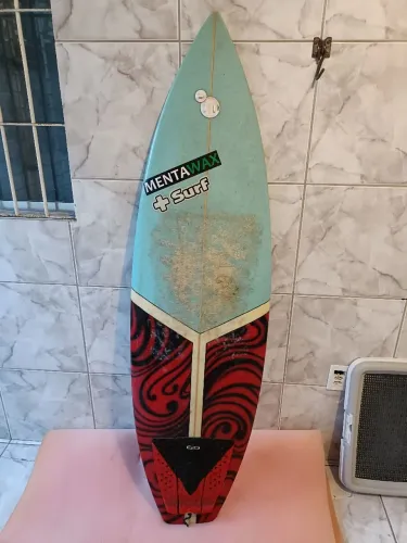 Pracha de surf +surf 5'10" 28lt com quilhas deck gorillax