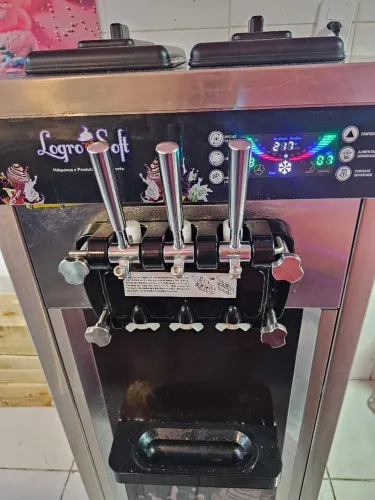 Maquina de sorvete e açaí Oportunidade!!!