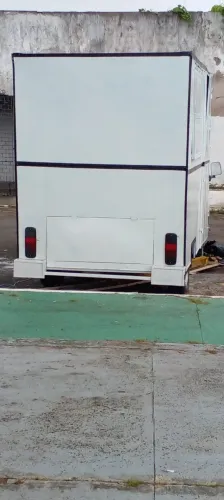 kombi food truck