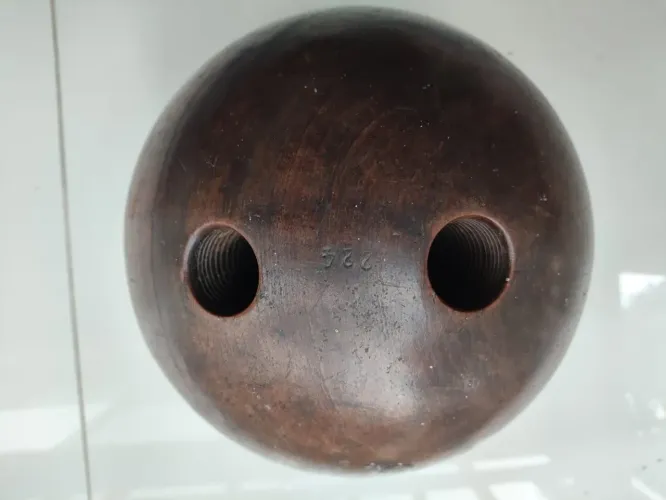 Rara Bola de Bolão / Boliche Antiga em Madeira Maciça (anos 60/70) - Nº 224 - Colecionável