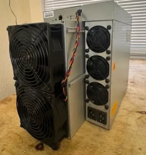 Mineradora Bitcoin Antminer S19