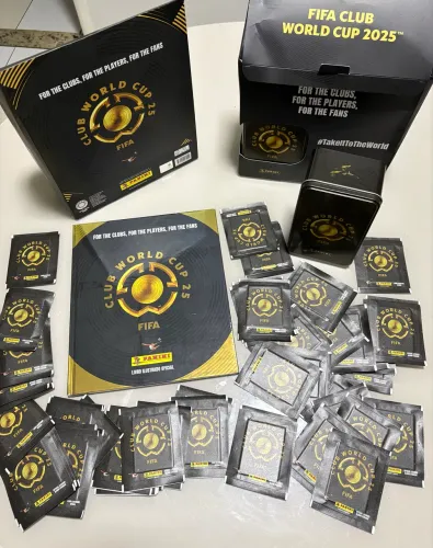 2 Box Super Mundial de Clubes 2025 Álbum Metalizado+ Lata Classic+ 50 Envelopes