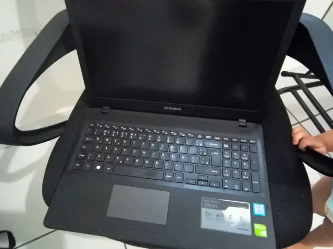 Notebook Samsung Expert top de linha novíssimo em estado de conservação e pouco uso