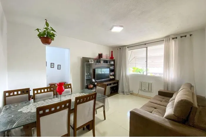 Apartamento de 2 quartos, 61m², à venda por R$ 160.000,00 em Quintino Bocaiúva - Rio de Ja