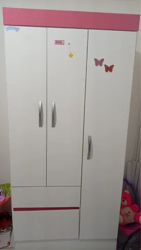Guarda roupa infantil