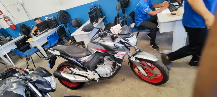 HONDA CB TWISTER 250 CINZA 2018 Shalon veículos Cariacica 