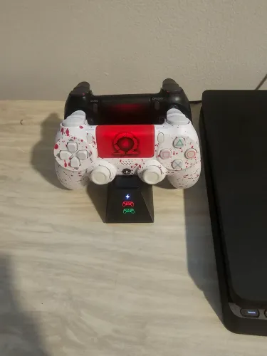 Playstation 4 slim