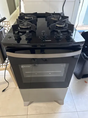 Fogão Eletrolux 4 bocas mesa de vidro tripla chama !! Novo