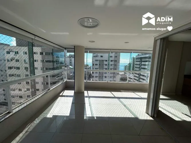 Oportunidade em Meia Praia: Espaço e Conforto com Vista para o Mar. Aluguel anual