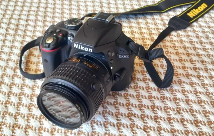 Câmera Nikon D3300 com menos de 10 mil cliques!