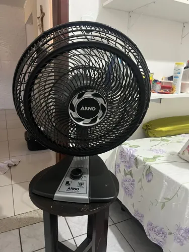 Ventilador de mesa Arno