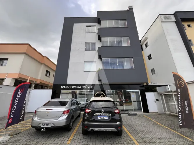 APARTAMENTO COM 2 QUARTOS, NO BAIRRO COSTA E SILVA.