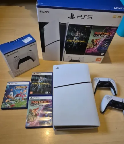 Console Sony Playstation 5 com leitor de discos sido 1TB controle sem fio + 3 jogos