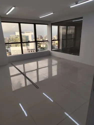 MA - Alugo Sala Andar Alto 45m², Bem localizada! Na ilha do Leite