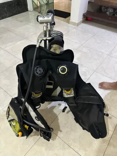 Equipamento de Mergulho Completo Mares + Cilindro de Alumínio - Impecável!