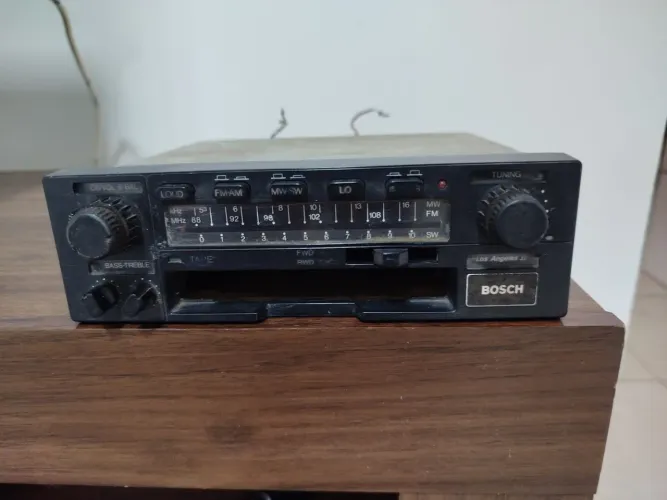 Rádio Bosh Antigo - Los Angeles ll - No Estado - Não Funciona