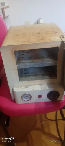 Vendo um forninho de esterilização para alicates