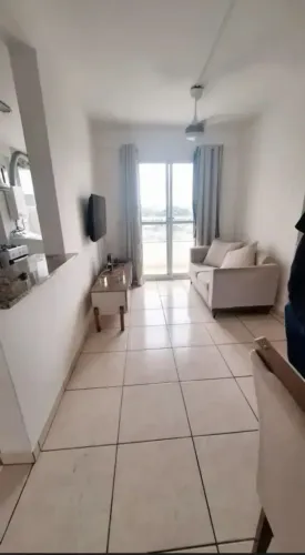Mobiliado na Glória, 3 quartos, 1 suíte. Sol nascente, Conforto e localização ótima.