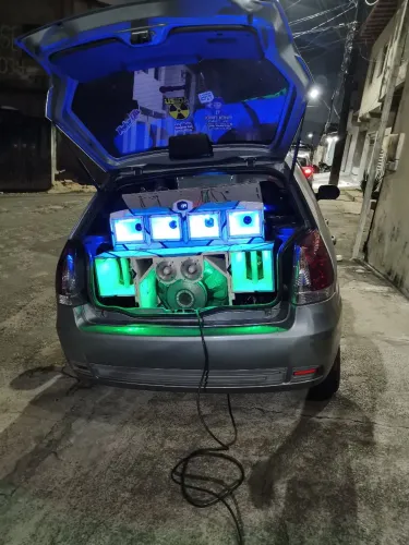 Som automotivo
