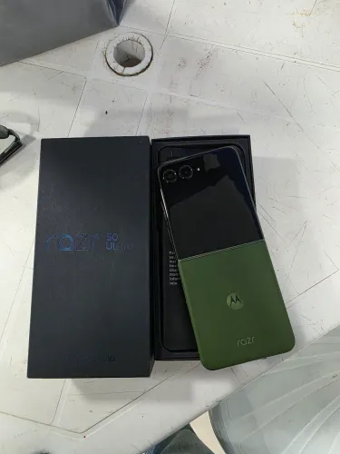 Motorola Razr 50 Ultra 512gb