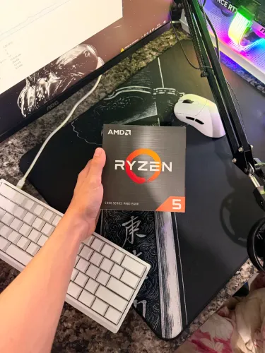 Ryzen 5 4500 6 núcleos e 12 threads sem vídeo integrado!